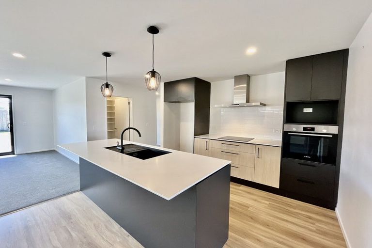 Photo of property in 14 Eileen Way, Rolleston, 7615