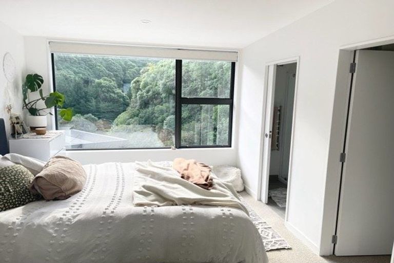 Photo of property in 57 Rua Kai Way, Brooklyn, Wellington, 6021