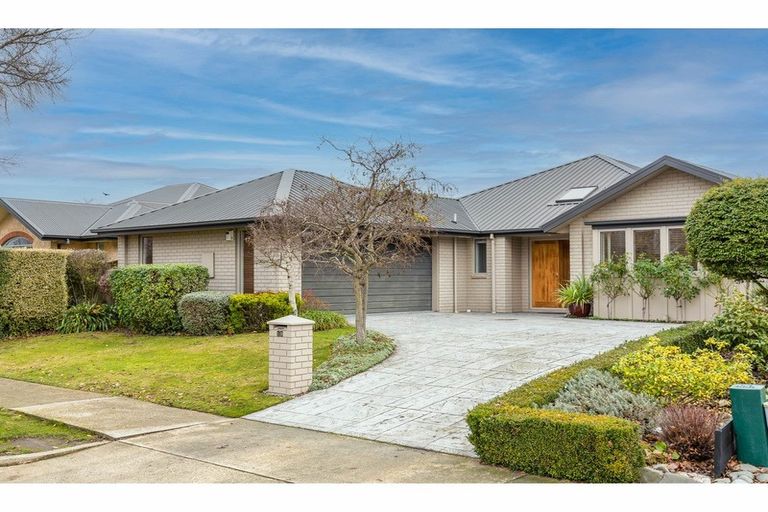 Photo of property in 12 Mistral Road, Northwood, Christchurch, 8051