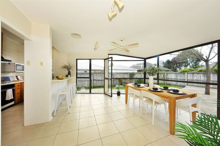 Photo of property in 1/9 Ngaio Street, Saint Martins, Christchurch, 8022