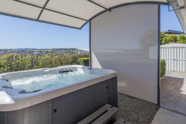 Photo of property in 43 Abby Close, Pukekohe, 2120