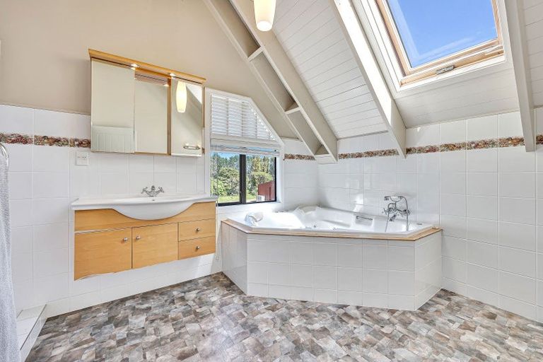 Photo of property in 377 Clevedon Kawakawa Road, Clevedon, Papakura, 2585