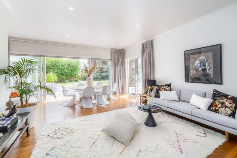 Photo of property in 16 Main Street, Greytown, 5712