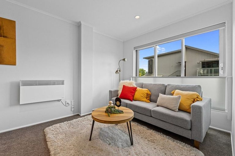 Photo of property in 4c/30 Westward Ho, Glen Eden, Auckland, 0602