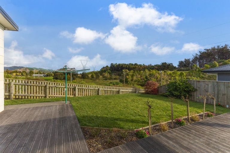 Photo of property in 4 Kaiwaru Place, Waikanae, 5036