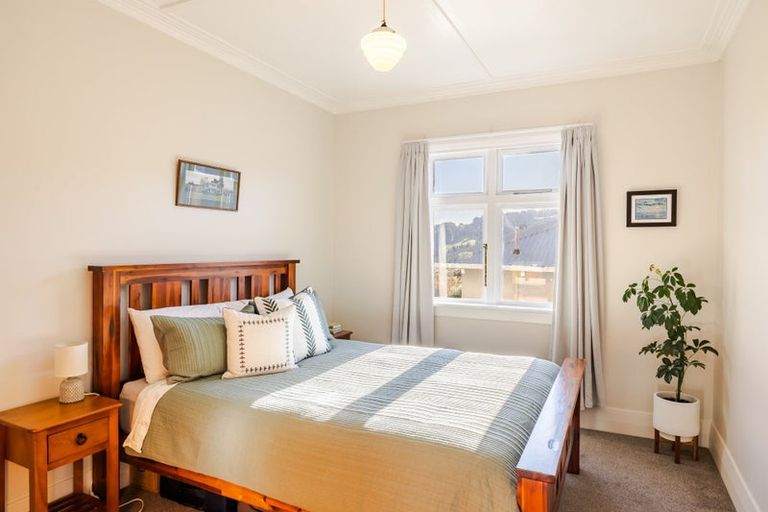 Photo of property in 15 Mataora Road, Kenmure, Dunedin, 9011