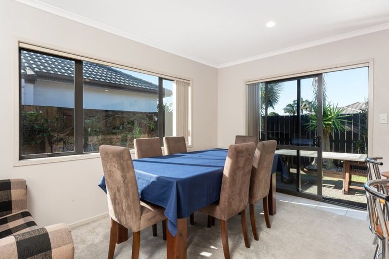 Photo of property in 37 Matene Place, Papamoa Beach, Papamoa, 3118