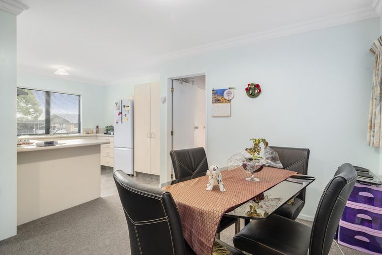 Photo of property in 11unit Mckee Avenue, Fenton Park, Rotorua, 3010