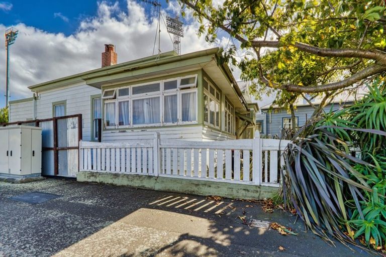 Photo of property in 96 Nelson Crescent, Napier South, Napier, 4110