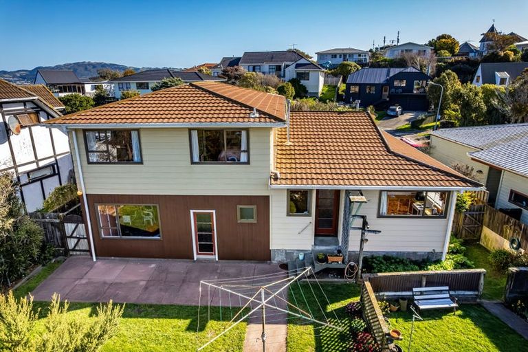 Photo of property in 8 Tregony Place, Camborne, Porirua, 5026