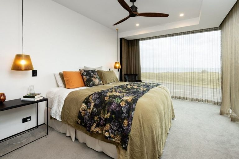Photo of property in 193a Marine Parade, Mount Maunganui, 3116