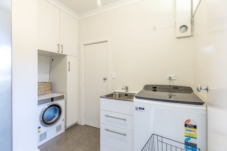 Photo of property in 71 Laws Road, Dannevirke, 4972