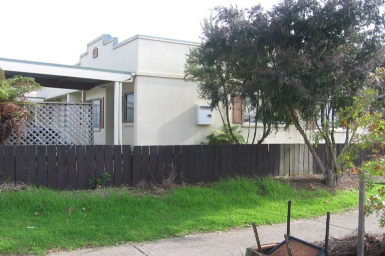 Photo of property in 130 Gadsby Road, Favona, Auckland, 2024