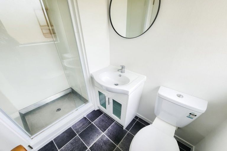 Photo of property in 2 Lydia Place, Kelvin Grove, Palmerston North, 4414