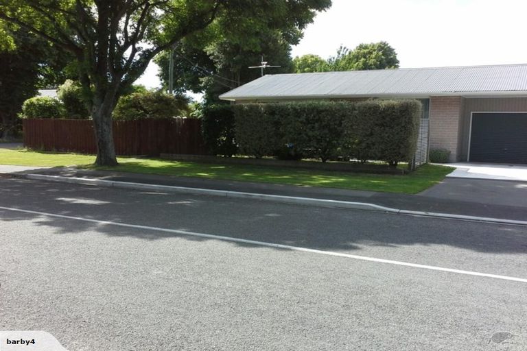 Photo of property in 2/38 Dee Street, St Albans, Christchurch, 8014