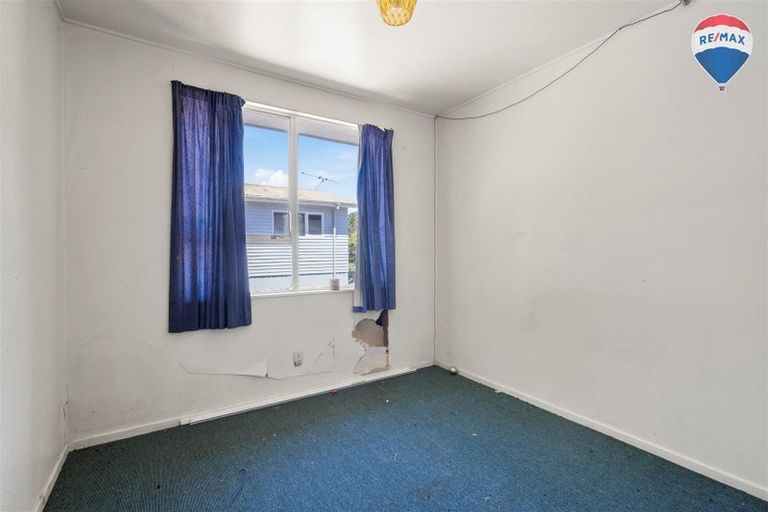 Photo of property in 122 Hair Street, Wainuiomata, Lower Hutt, 5014