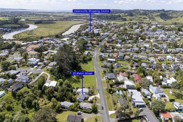 Photo of property in 25 Makiri Street, Helensville, 0800