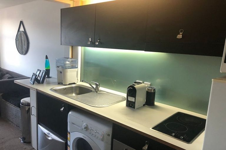 Photo of property in Urbane Apartments, 51/29 Webb Street, Mount Cook, Wellington, 6011