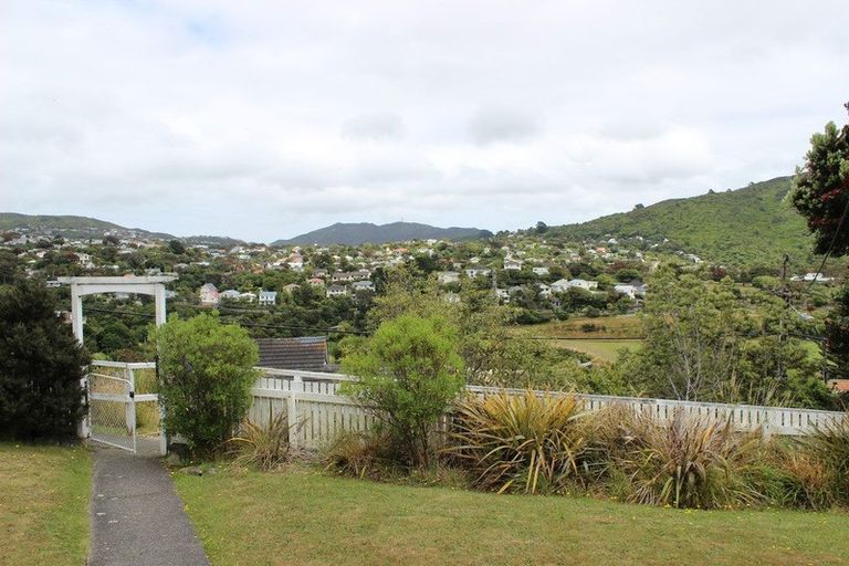 Photo of property in 8 Rodney Street, Northland, Wellington, 6012