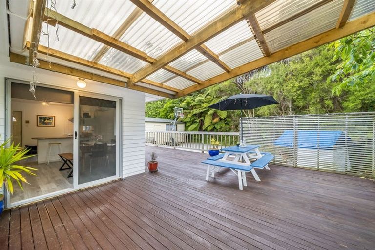 Photo of property in 15 Gawler Grove, Wainuiomata, Lower Hutt, 5014