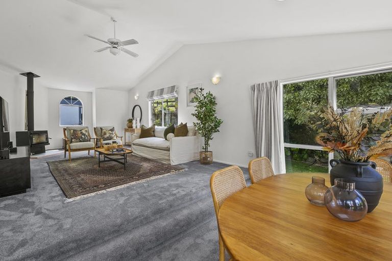 Photo of property in 379 Mangorei Road, Merrilands, New Plymouth, 4312
