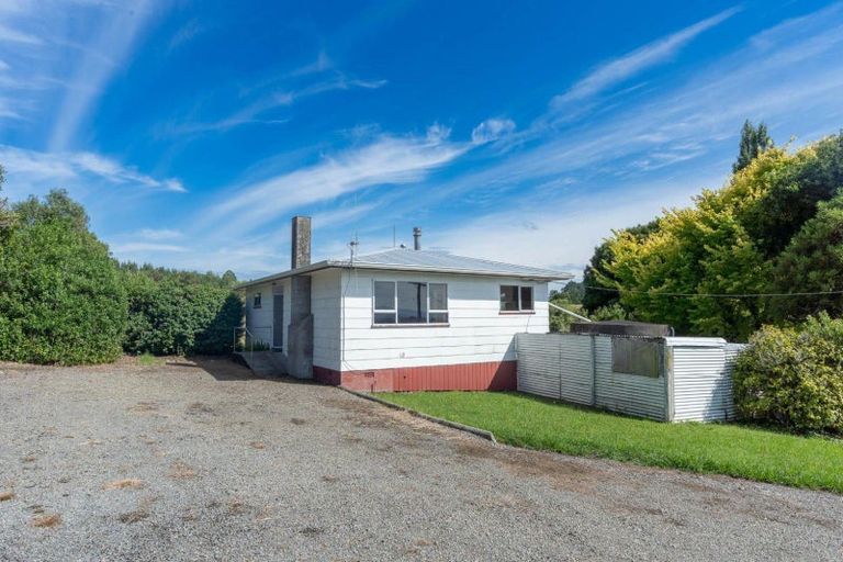 Photo of property in 34 Halcombe Road, Feilding, 4702