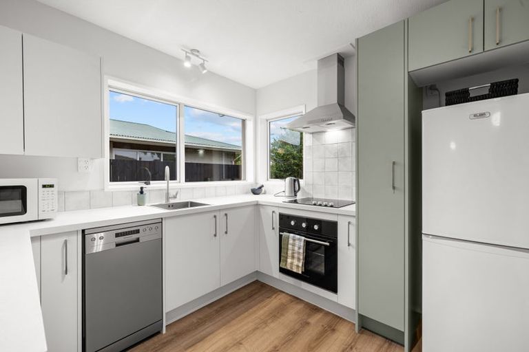 Photo of property in 8a Janet Street, Upper Riccarton, Christchurch, 8041