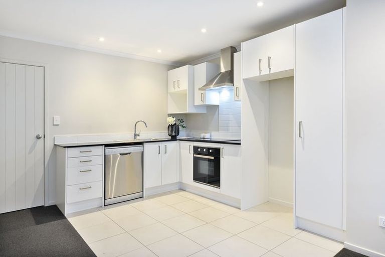 Photo of property in 12 Lockyer Road, Kumeu, 0810