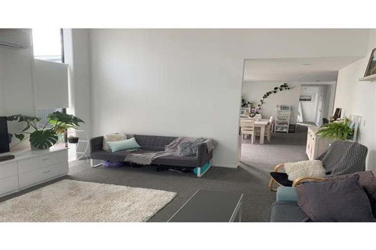 Photo of property in 5 Mettle Lane, Papakura, 2110