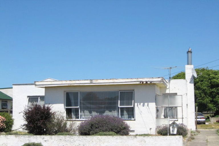 Photo of property in 76 Shortland Street, Wainoni, Christchurch, 8061