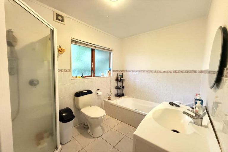 Photo of property in 9n View Road, Glenfield, Auckland, 0627