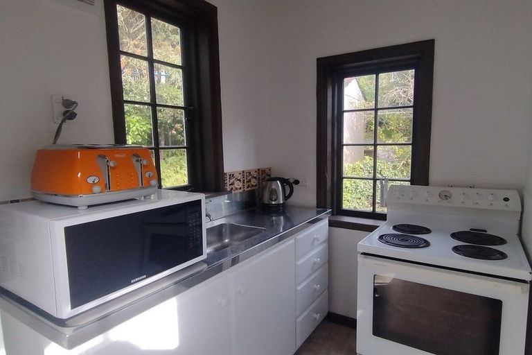 Photo of property in 19 Torwood Road, Khandallah, Wellington, 6035