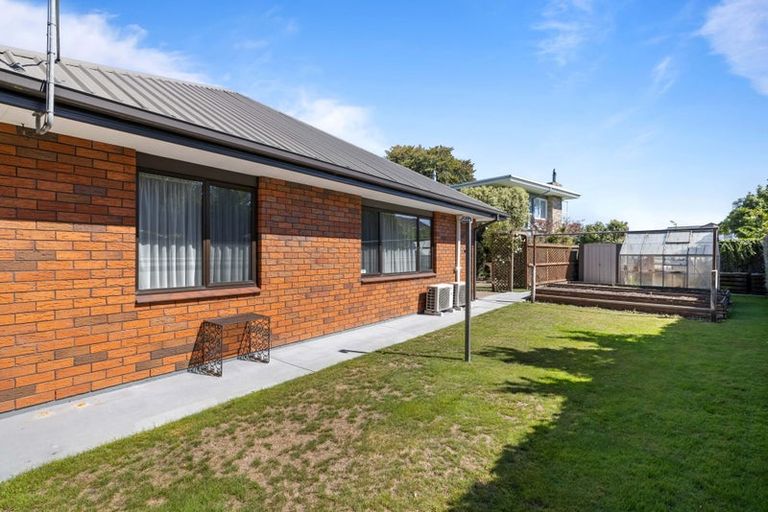 Photo of property in 42 Westburn Terrace, Burnside, Christchurch, 8041