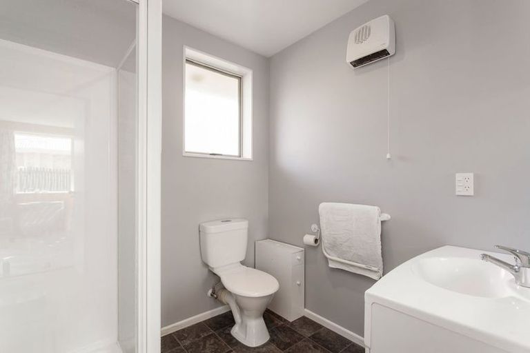 Photo of property in 15 Charlotte Lane, Woolston, Christchurch, 8062