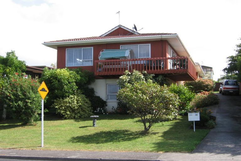 Photo of property in 49 Pakira Avenue, Glendene, Auckland, 0602