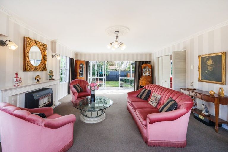 Photo of property in 7 Woodfield Avenue, Roslyn, Palmerston North, 4414