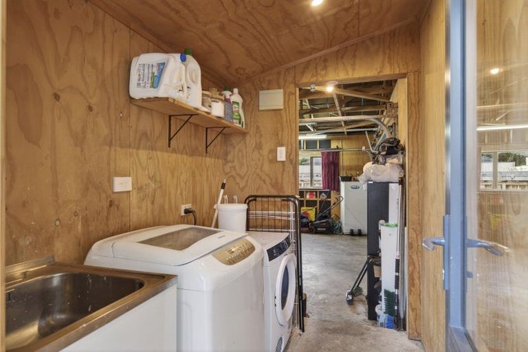 Photo of property in 5 Tainui Terrace, Inglewood, 4330