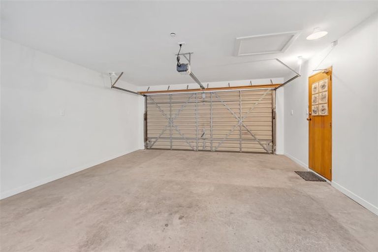 Photo of property in 216 Grahams Road, Burnside, Christchurch, 8053