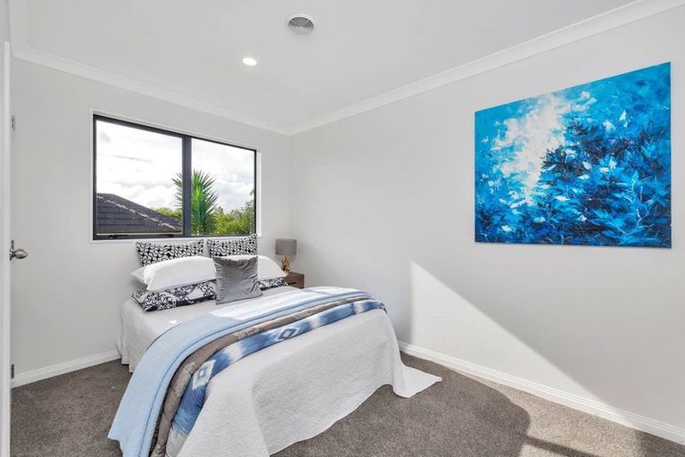 Photo of property in 35 English Oak Drive, Schnapper Rock, Auckland, 0632