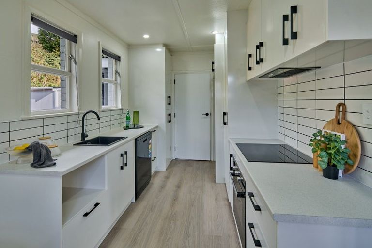 Photo of property in 62 Waddington Drive, Naenae, Lower Hutt, 5011