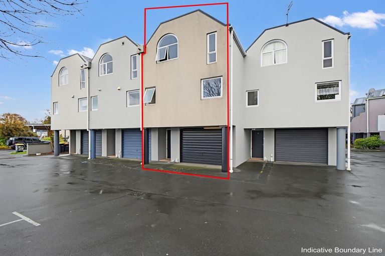 Photo of property in 3/102 Wainui Street, Riccarton, Christchurch, 8041