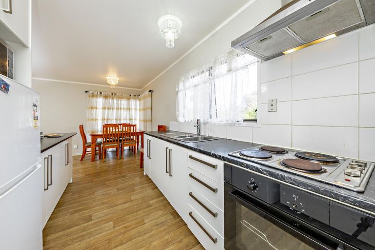 Photo of property in 81 John Walker Drive, Manurewa, Auckland, 2102