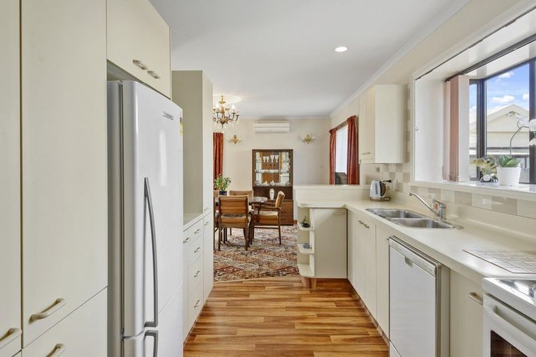 Photo of property in 220 Harewood Road, Bishopdale, Christchurch, 8053