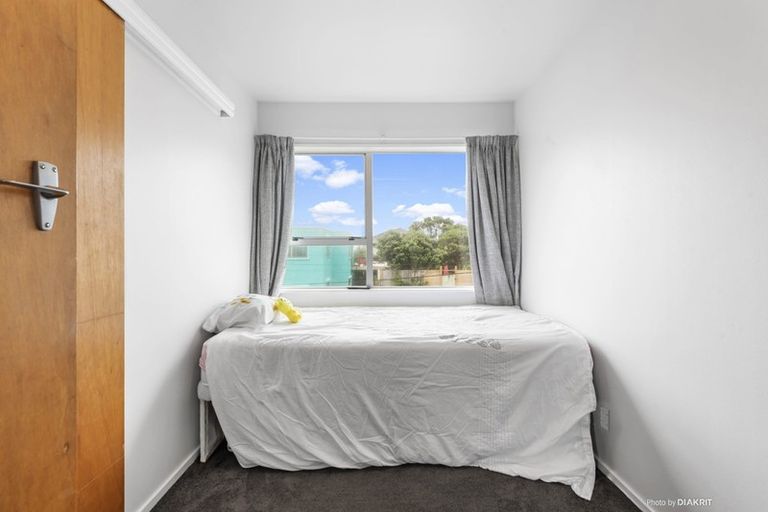 Photo of property in 218u2 Onepu Road, Lyall Bay, Wellington, 6022
