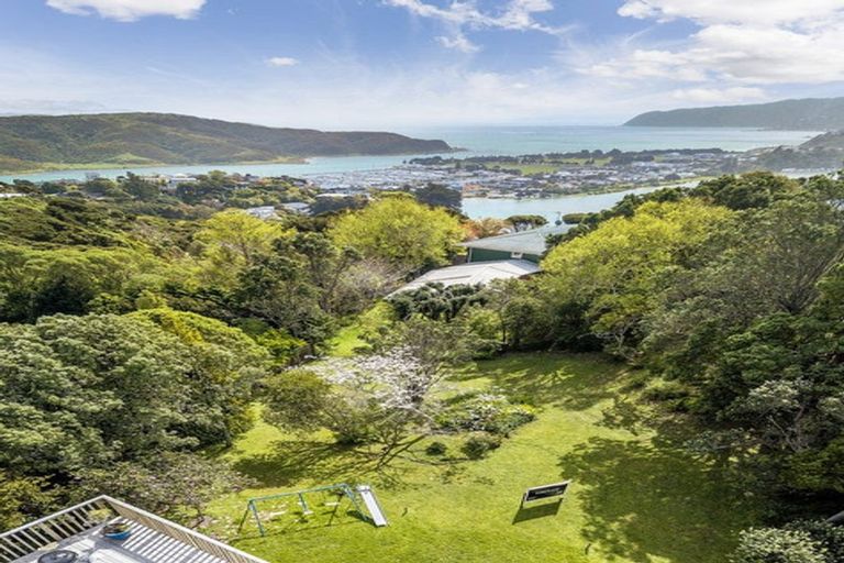 Photo of property in 61a Kahu Road, Paremata, Porirua, 5024