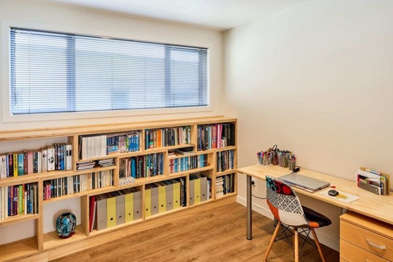 Photo of property in 3 Pacific View, Whitby, Porirua, 5024