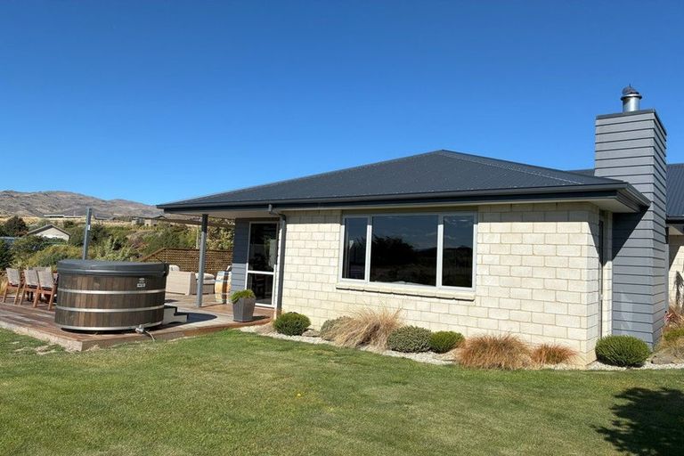 Photo of property in 2 Prospect Lane, Bannockburn, Cromwell, 9384