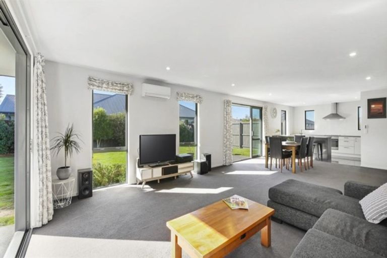 Photo of property in 5 Marble Court, Rolleston, 7614