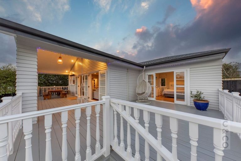 Photo of property in 7 Cambridge Road, Riverhead, 0820