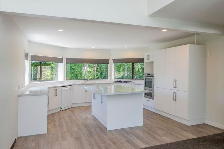 Photo of property in 88a Mazengarb Road, Paraparaumu Beach, Paraparaumu, 5032